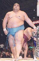 (2) Musashimaru wins 10th Emperor's Cup in spring sumo